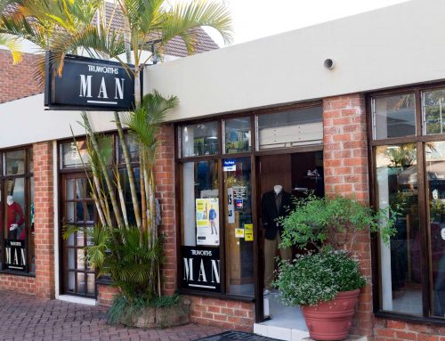 Truworths CEO Predicts Sales Dip as Zimbabwe Inflation Soars